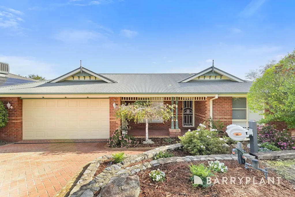 2 Saltair Court, Berwick, VIC 3806