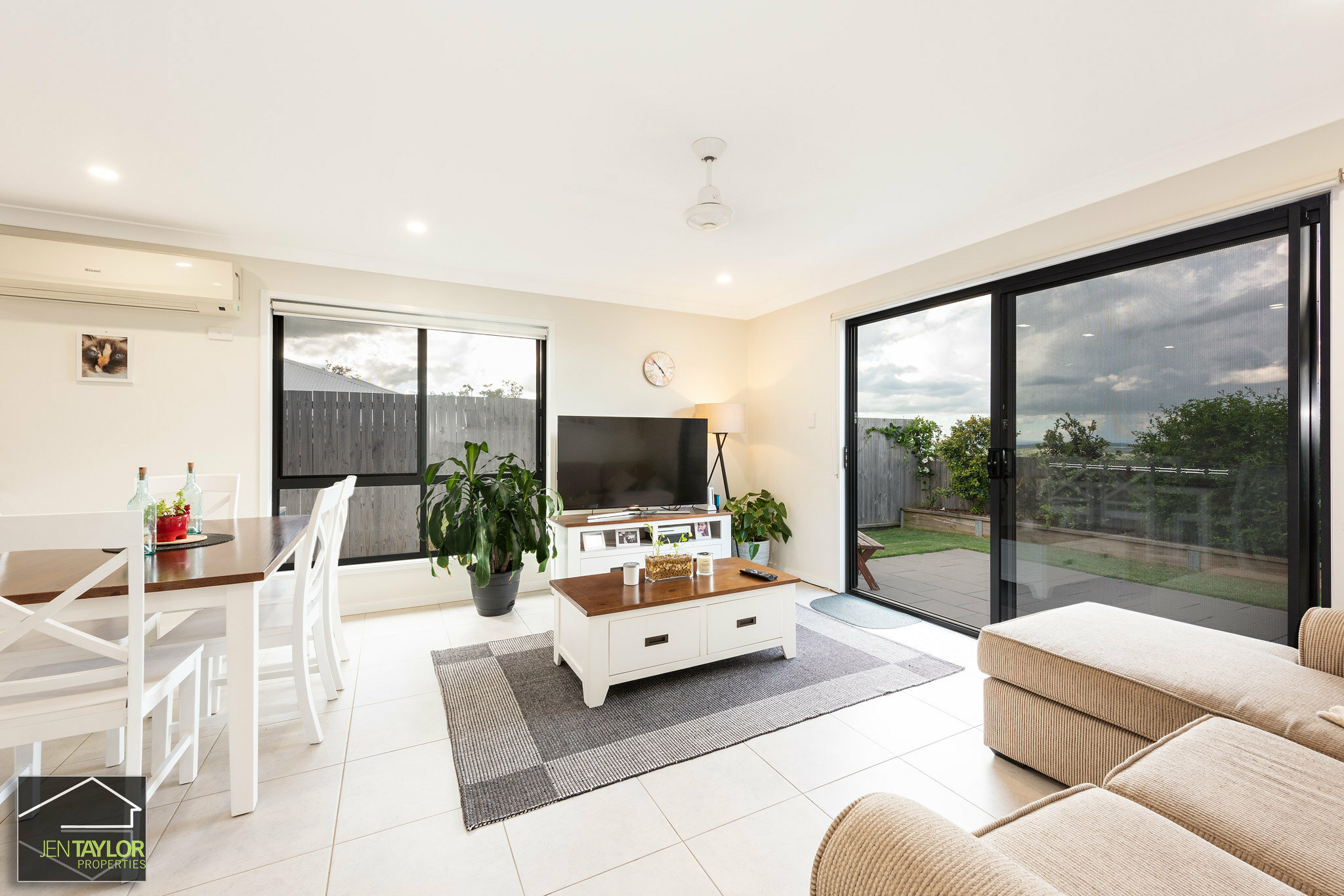 UNIT 1 79 SANCTUARY DR, CRANLEY QLD 4350, 0 phòng ngủ, 0 phòng tắm, Unit