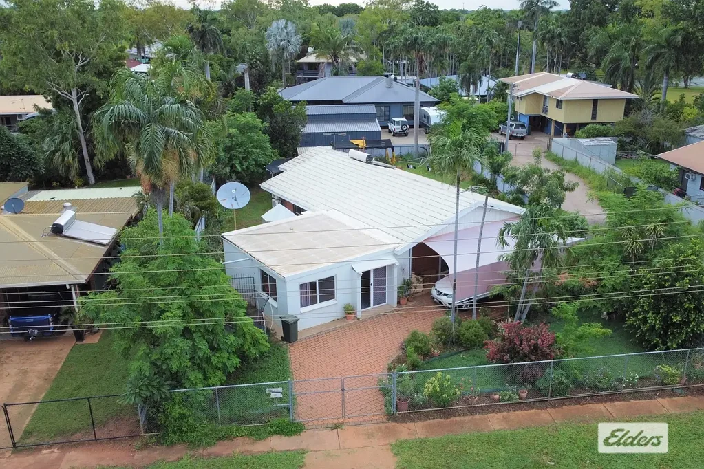 Katherine 4ਬੈੱਡਰੂਮ Introducing 105 MALUKA ROAD, KATHERINE EAST!