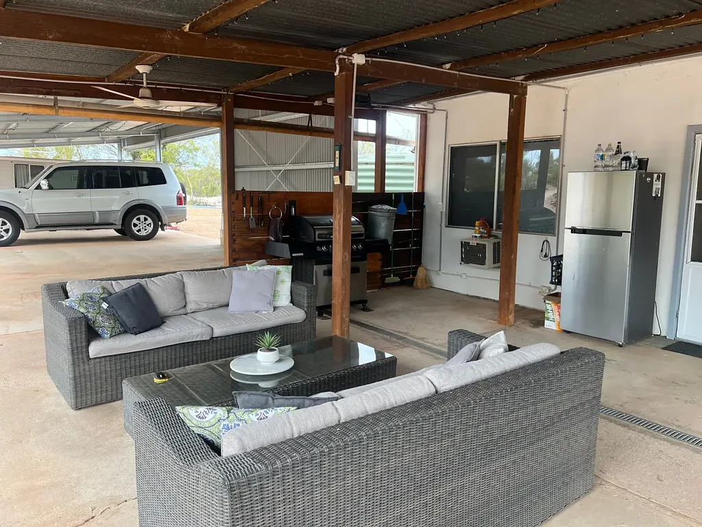 Lightning Ridge 3ਬੈੱਡਰੂਮ Fully Furnished Off Grid House & Land for Sale in Lightning Ridge