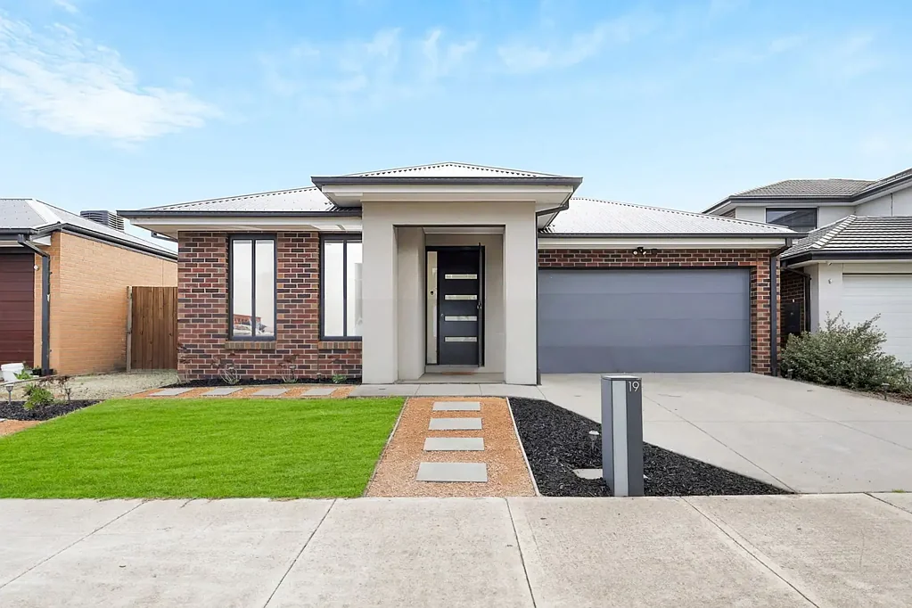 Donnybrook 4 Bedroom Modern Elegance Meets Everyday Comfort - Discover a Home That's Truly "Splendid"