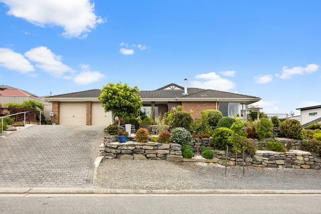 6 Cygnet Court, Encounter Bay, SA 5211