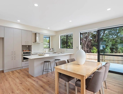 46 Universal Drive, Henderson, Waitakere City, 5 રૂમ, 3 બાથરૂમ, House