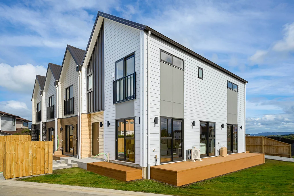 Hobsonville 3Phòng ngủ Under $1m – Brand New with Harbour View