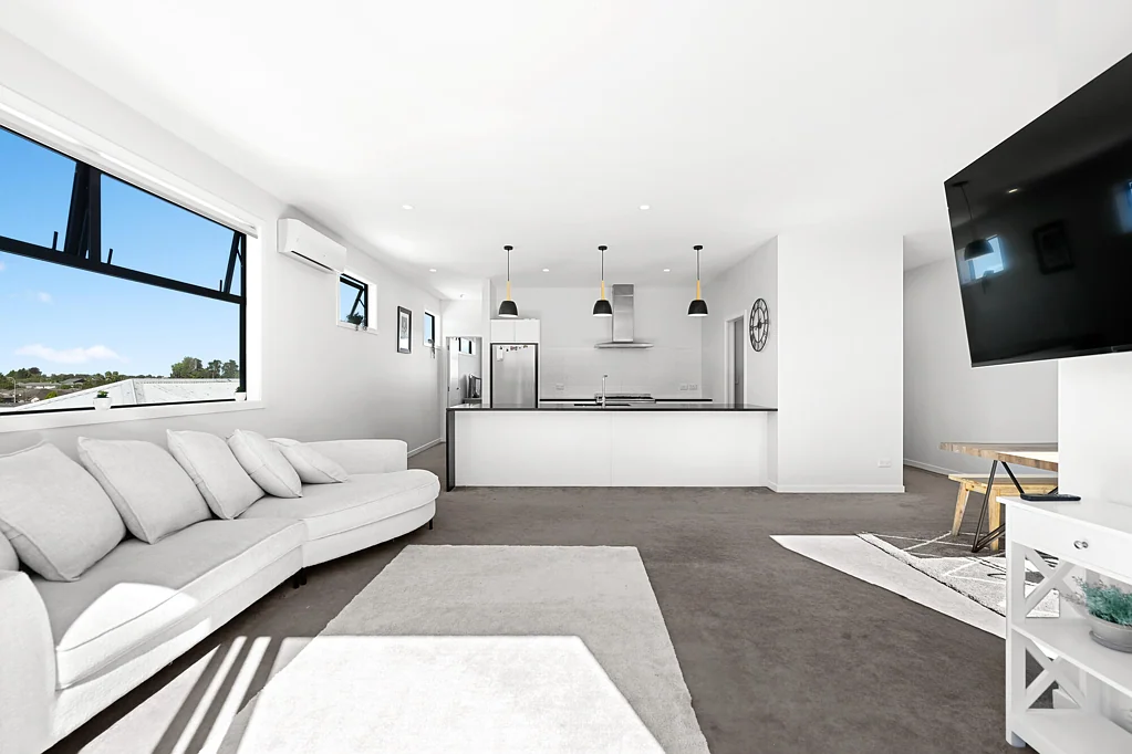 Huntington 4બેડરૂમ Bring an offer! Double-Glazed, Elevator, Freehold