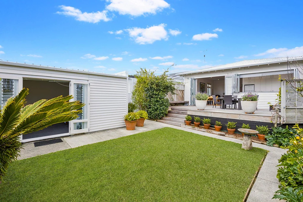 Westmere 4Kwarto Prized Position – Sun, Privacy & Sleepout