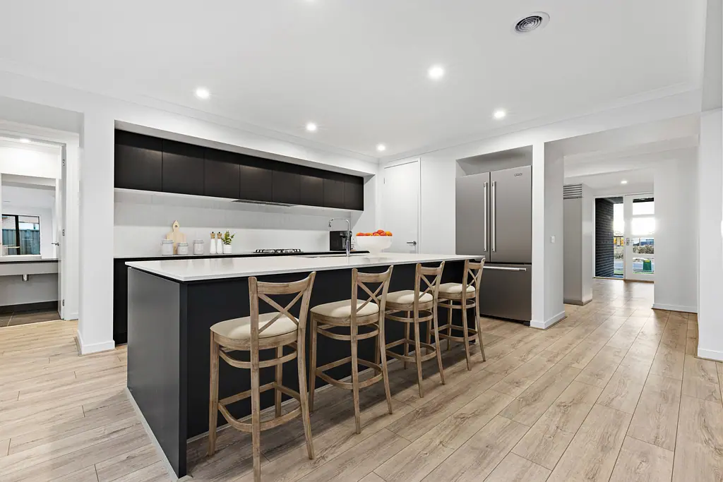 36 Lakeland Drive, Lucas, VIC 3350