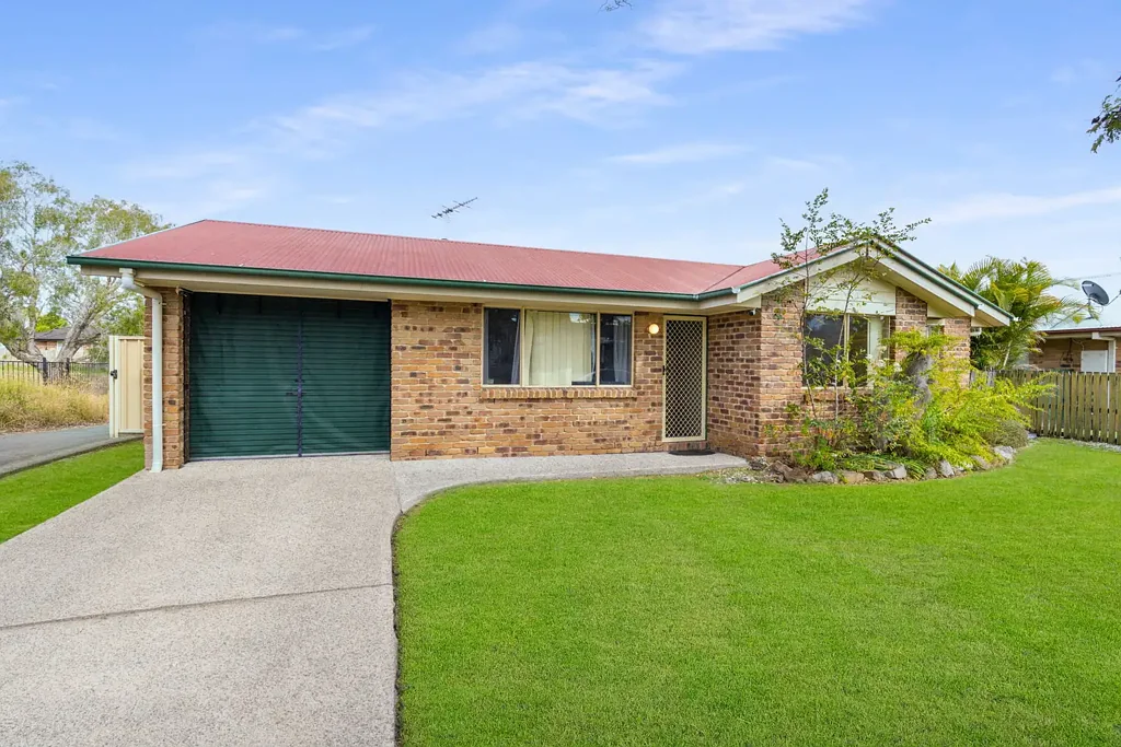 Redbank Plains 3Kwarto URGENT SALE - OWNERS COMMITTED ELSEWHERE
