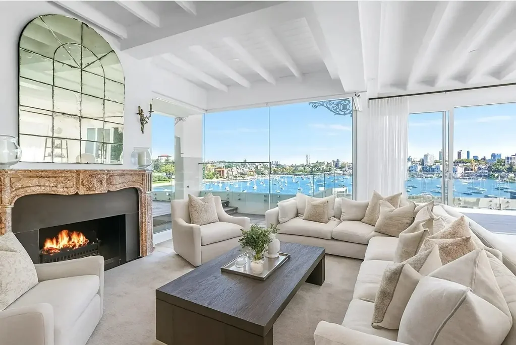Luxury Waterfront Living with World-Class Harbour Views