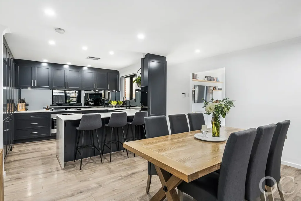 18 Jenner Street, Morphett Vale, SA 5162