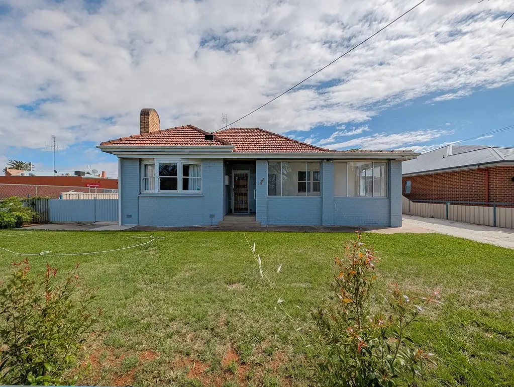 19 Muir Avenue, Kerang, VIC 3579