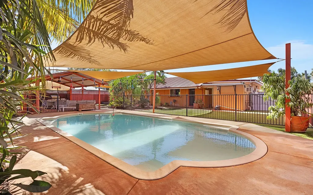 6 Hardey Crescent, Dampier, WA 6713