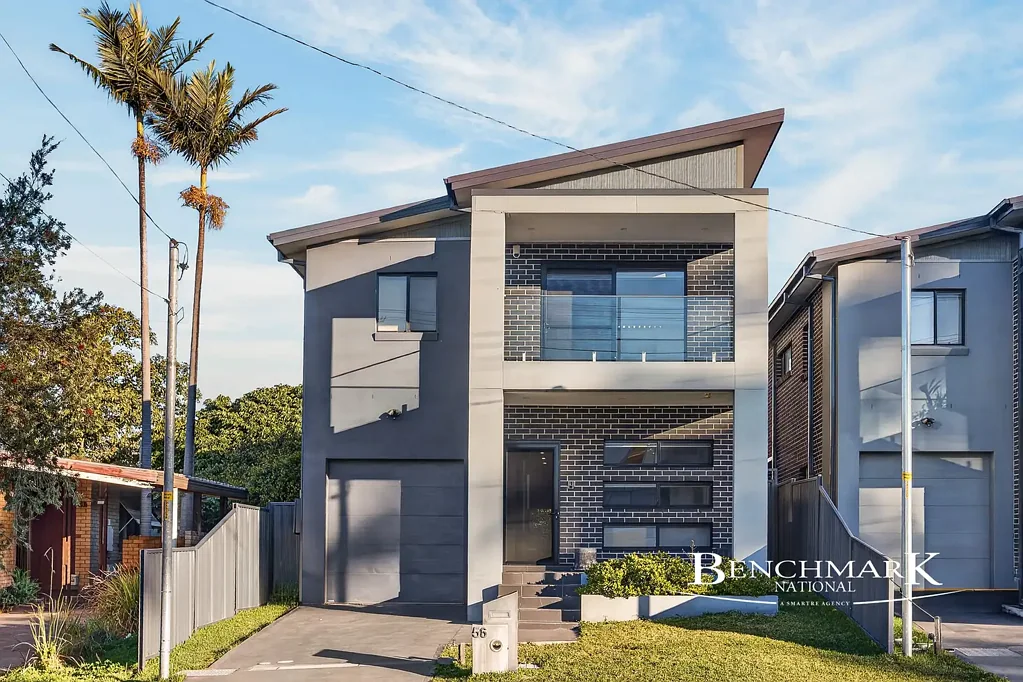 Chipping Norton 4Phòng ngủ Quality Family Living with Premium Inclusions in an Elevated Chipping Norton Location