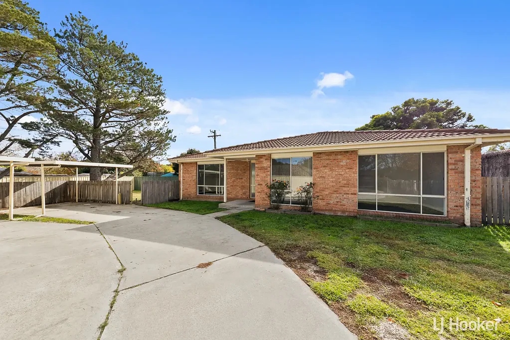 Freshly Updated Family Home in Quiet Location