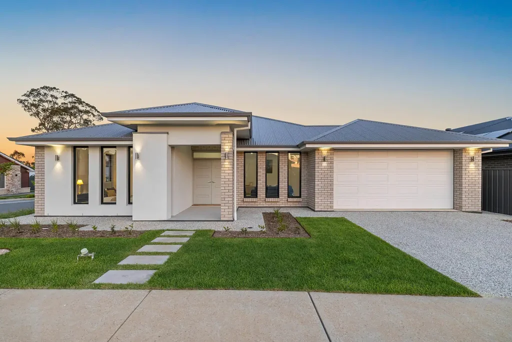 Mount Barker 5બેડરૂમ Corner-Block Comfort with Style and Space