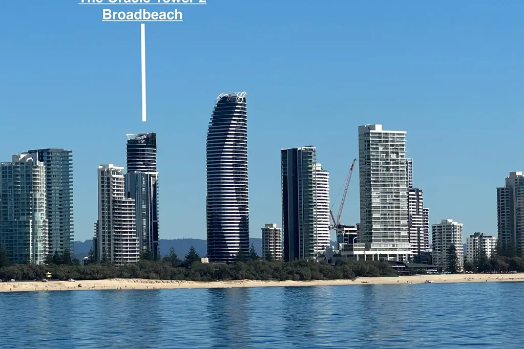 Broadbeach 2房  LUXURY NORTH EAST FACING TWO-BEDROOM OCEAN VIEW APARTMENT