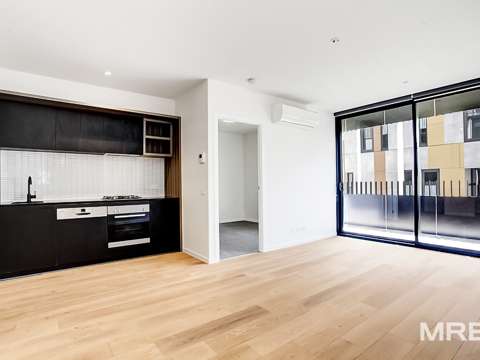 Modern living in convenient location