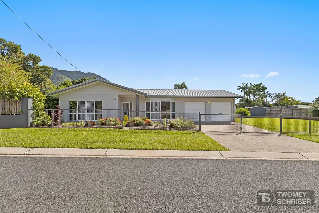 Fresh Family living with Pool, Side Access & Outdoor Entertaining