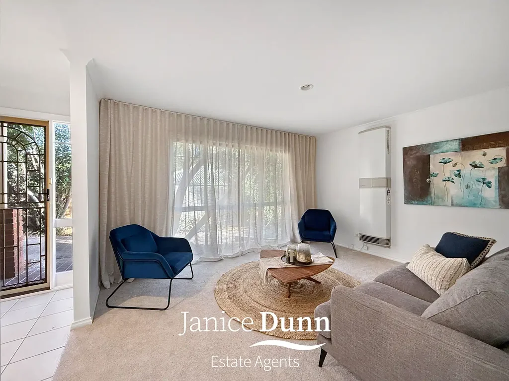 Frankston South 2 Bedroom No Owners Corp - Spacious throughout!