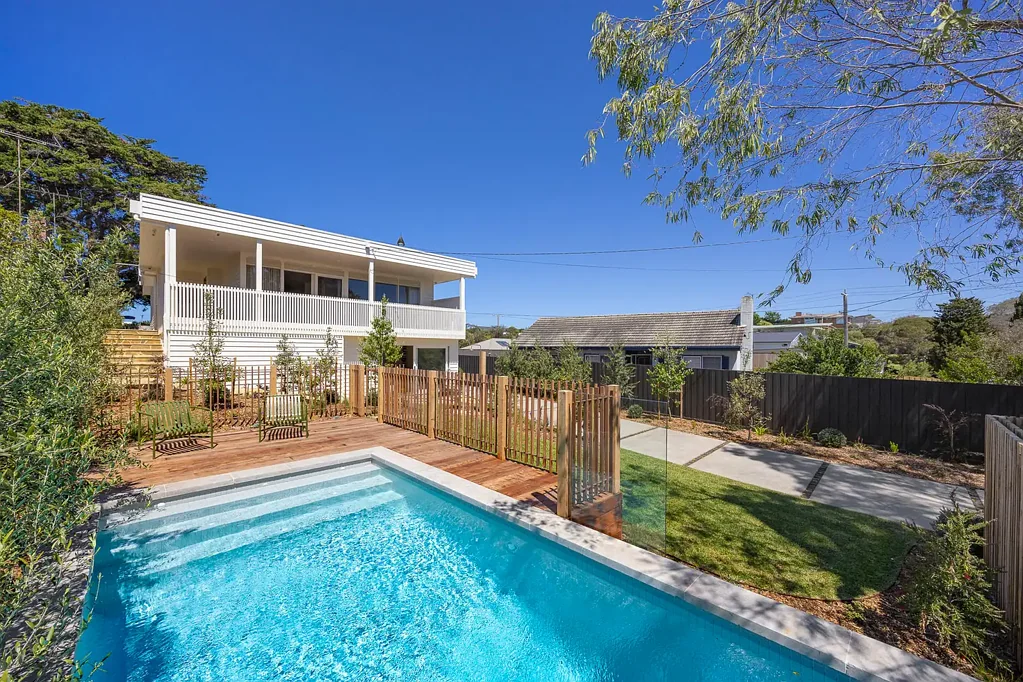 Sorrento 5Phòng ngủ A Refined Coastal Residence of Architectural Integrity and Ease