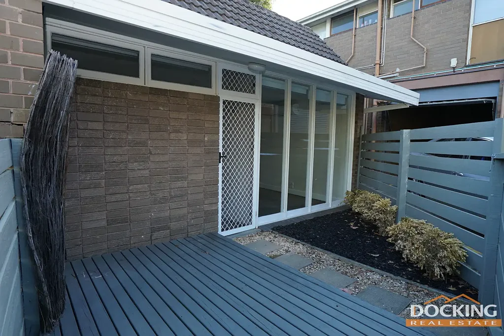 Modern Studio in a Convenient Location!