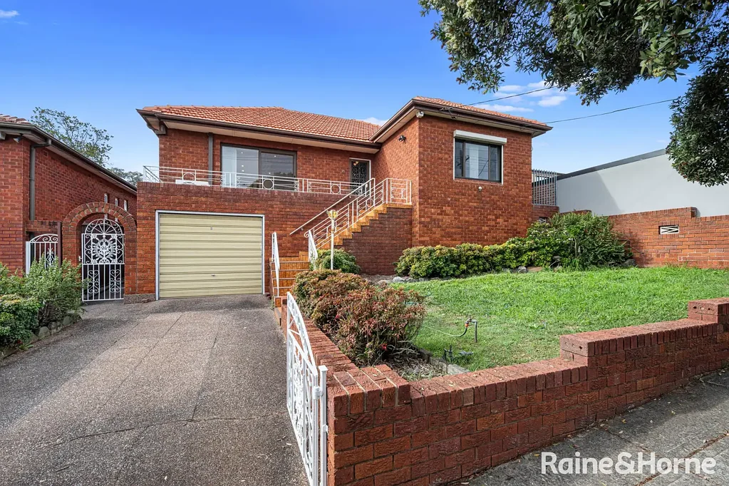 Spacious Family Home in a Convenient Earlwood Location