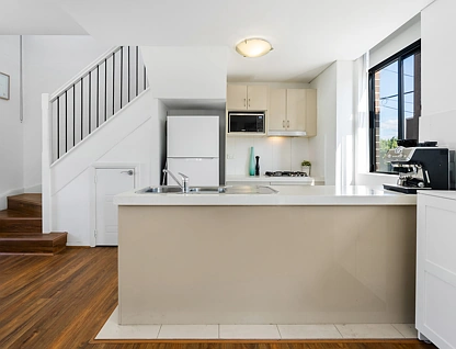 8/324-326 William Street, Kingsgrove, South Western Suburbs, 2 Kuwarto, 2 Banyo, Apartment