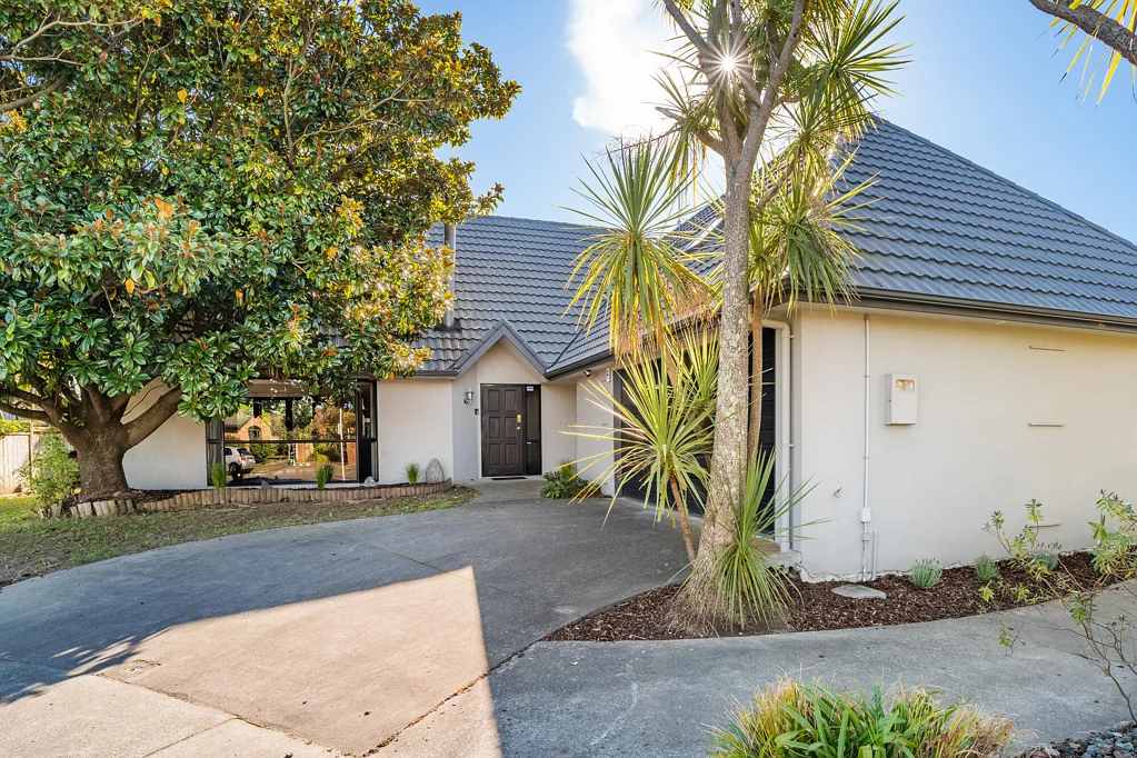 Westbrook 4房  Large home - vendors want sold - ignore RV