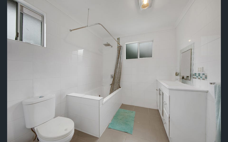 12 CURLEW DR, NEW AUCKLAND QLD 4680, 0 chambres, 0 salles de bain, House