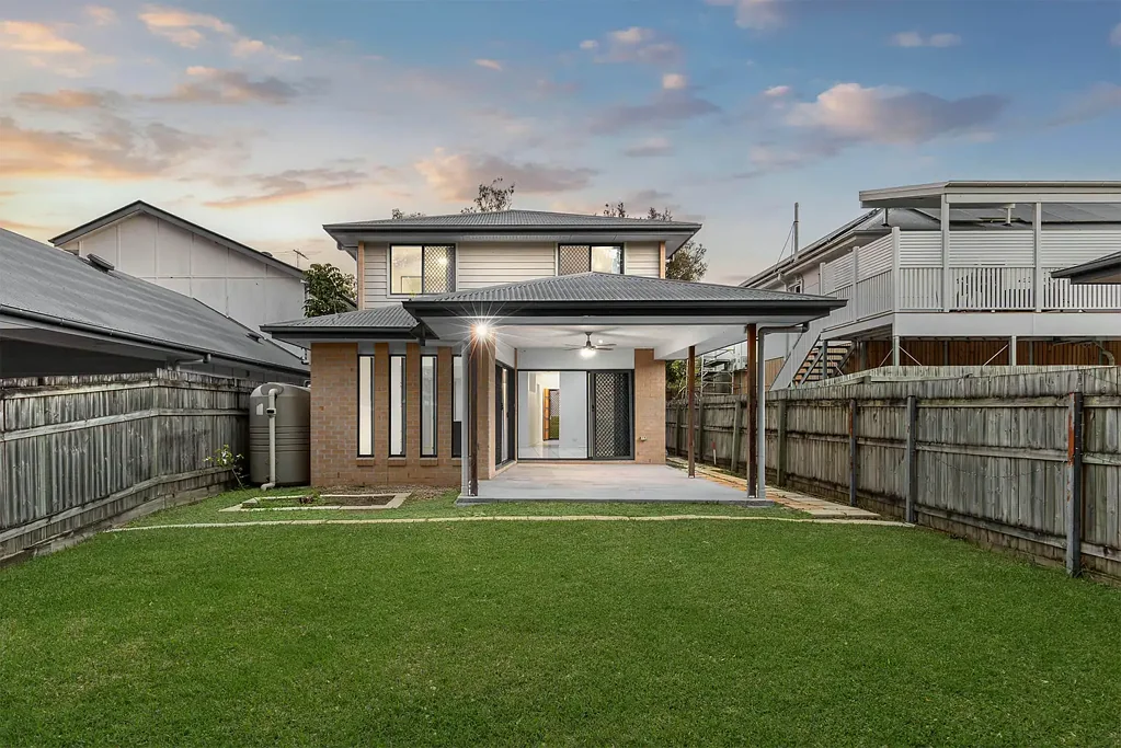Mitchelton 4कमरा Space, Style & Contemporary Two-Storey Living in Mitchelton!