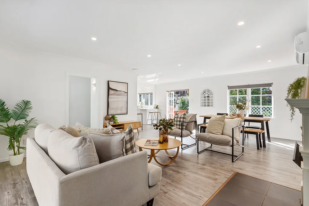 Glenfield 4બેડરૂમ RENOVATION + POTENTIAL!