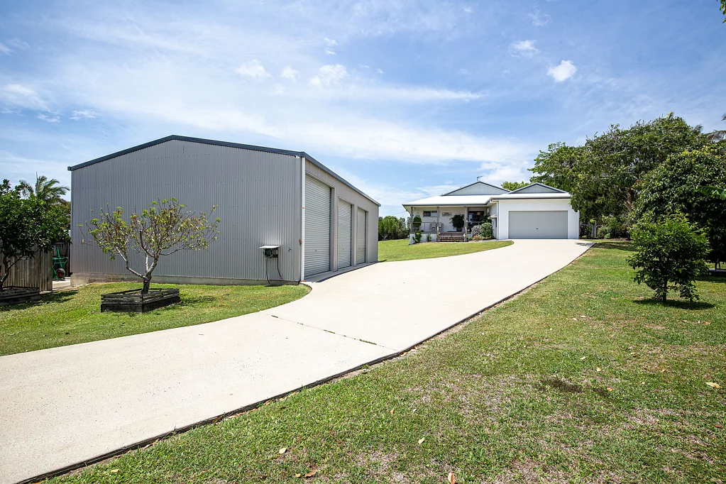 6 Sunset Place, Eimeo, QLD 4740