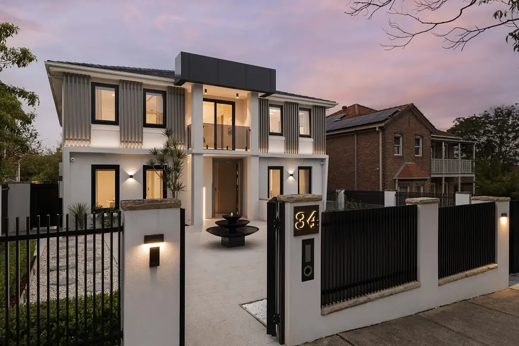 Strathfield 6Kwarto Architectural Elegance Meets Modern Luxury in Strathfield's Exclusive Enclave
