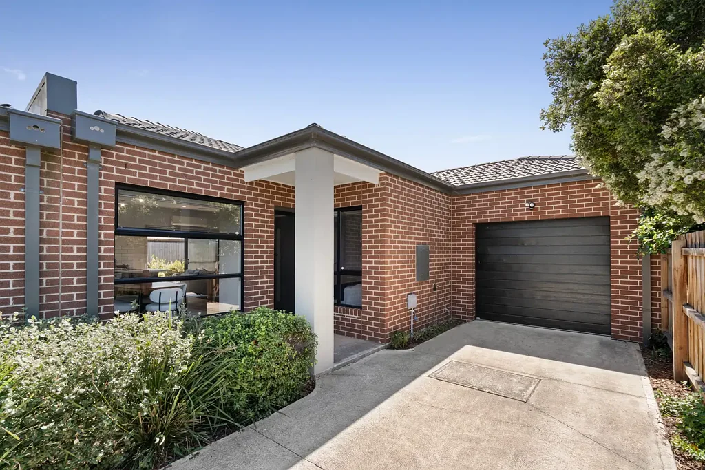Keilor East 3部屋 Modern easy living in a convenient location
