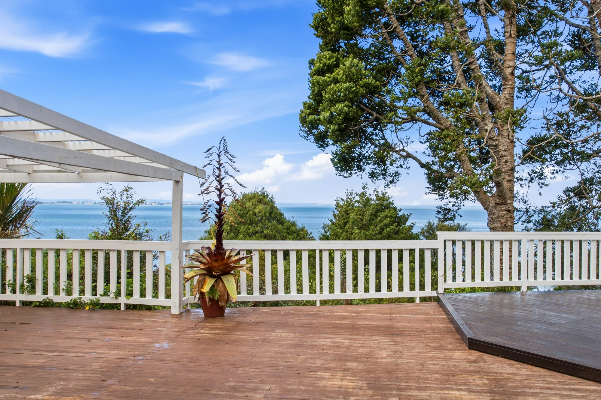 Titirangi 3Kwarto Sea Views, Space and Serenity!