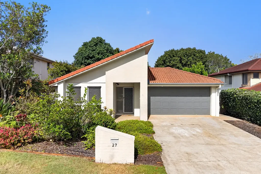 Redland Bay 4Habitaciones READY TO MOVE IN LOW SET IN CUL DE SAC POSITION