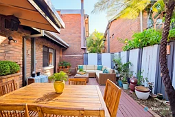 19/111 Salerno Street, Surfers Paradise