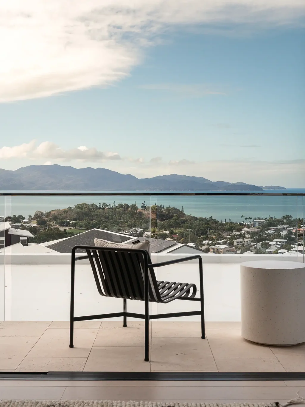 Castle Hill 4બેડરૂમ A RARE CASTLE HILL HOME WITH UNRIVALLED SEA, CITY AND CASTLE HILL VIEWS.