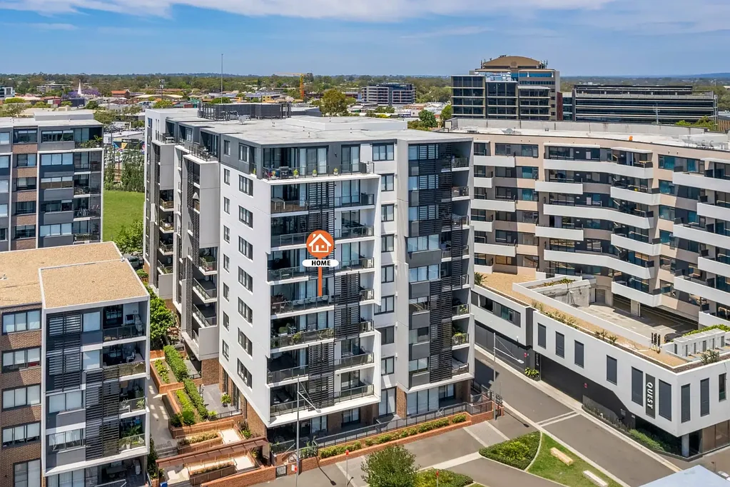 Penrith 3房 精致公寓，室内外无缝衔接设计，距 Penrith Station 仅 220 米 Sophisticated apartment with an in/outdoor design just 220m from Penrith Station