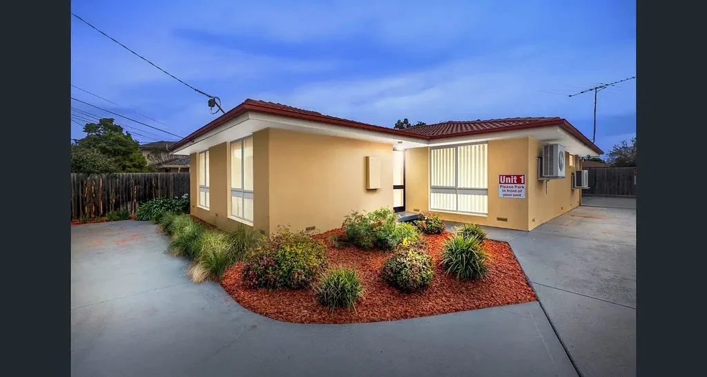 ALL UTILITIES INCLUDED – GAS, ELECTRICITY, WATER + GARDENER!