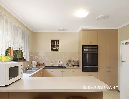 4 Laggan Court, Endeavour Hills, VIC 3802, 3 ห้องนอน, 1 ห้องน้ำ, House