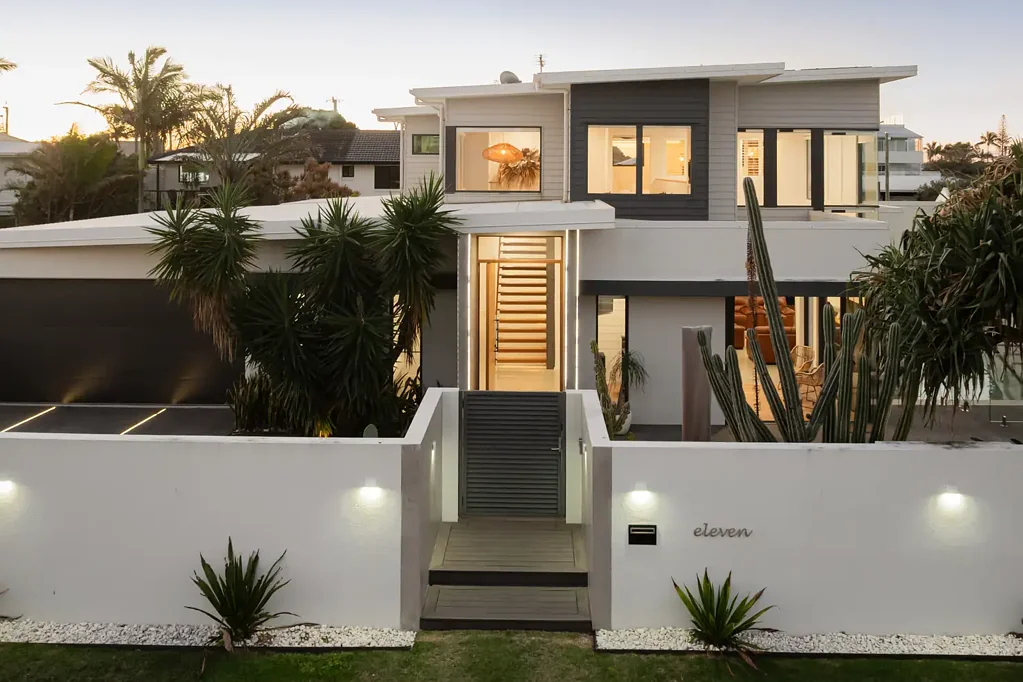 Buddina 4房  Bespoke Beachside Brilliance: Luxury, Location, Lifestyle!