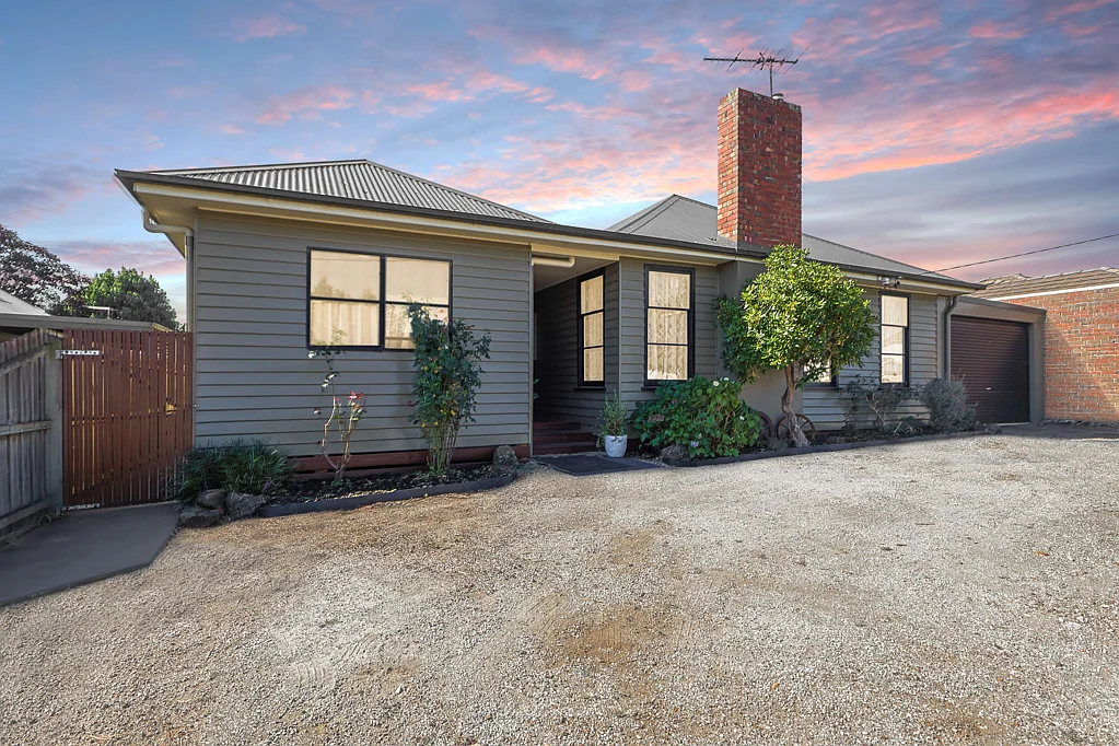 Warragul 4غرفة نوم Dual Living, Fully Renovated & Investment Ready or Large Family Home