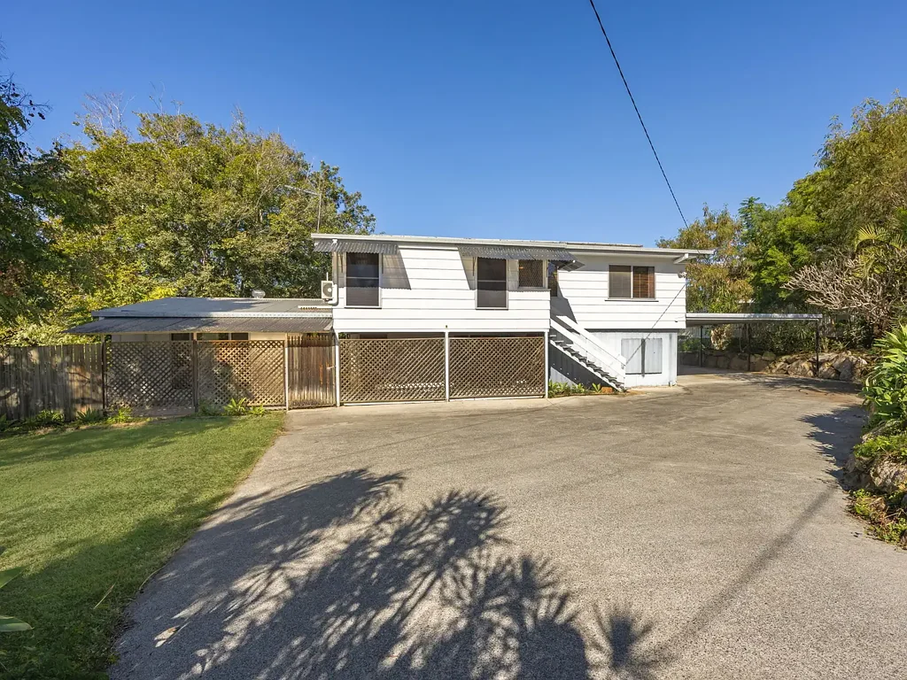 The Ultimate Multigenerational Family Home in a Peaceful Cul-de-Sac