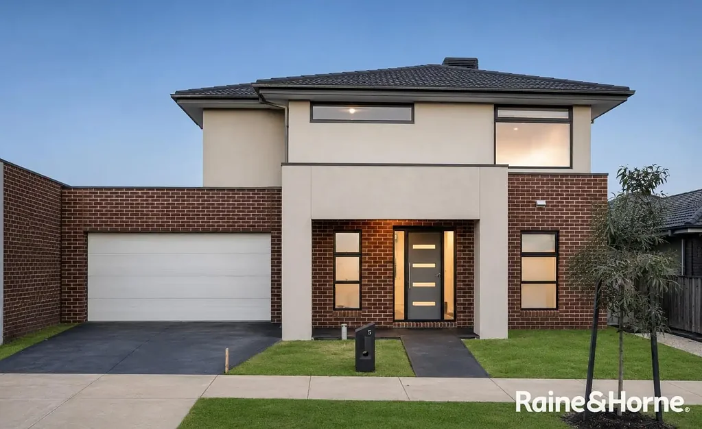 Modern & Spacious Family Living in Donnybrook