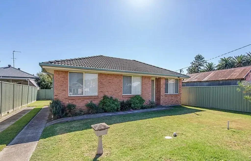 Tidy 2 Bedroom Home