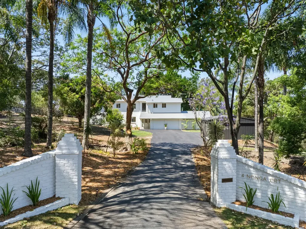 4 Nonga Court, Mudgeeraba, QLD 4213