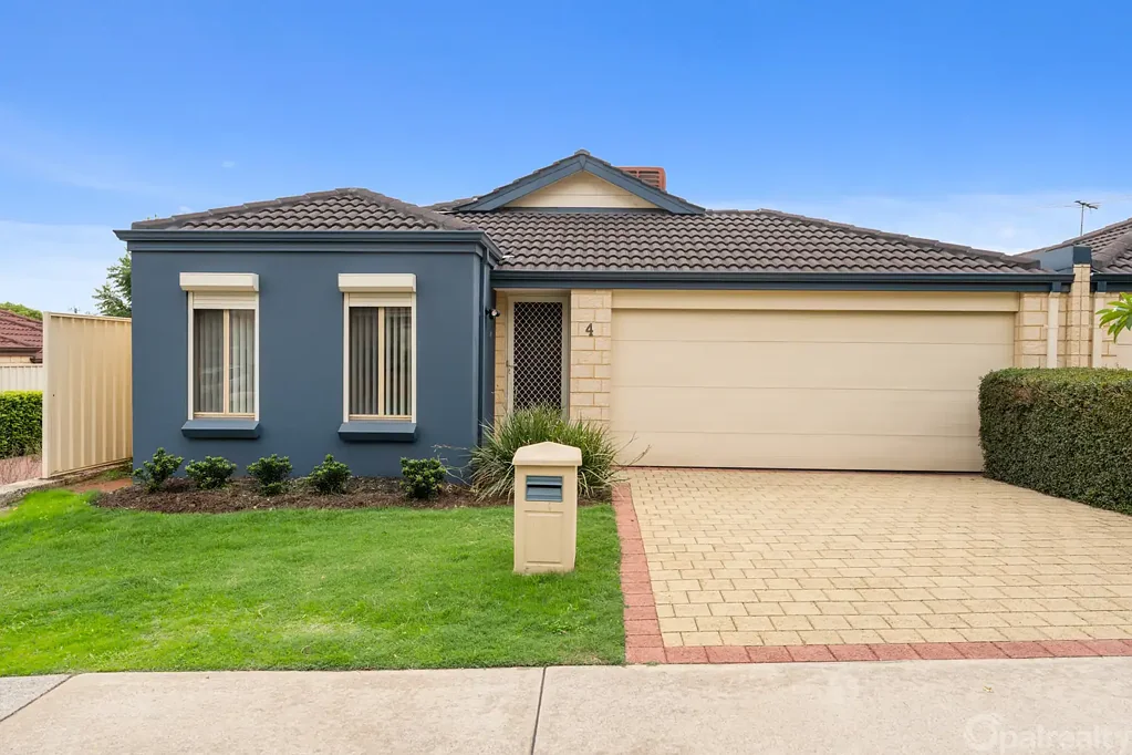 Armadale 3 Bedroom Immaculate & move-in ready home with fantastic entertaining