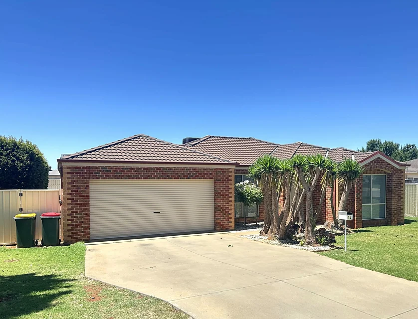 15 Ballestrin Street, Griffith, Murray, 4 ห้องนอน, 2 ห้องน้ำ, House