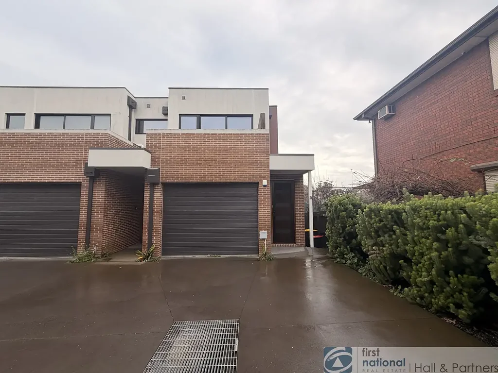 Fully Furnished Modern Townhouse